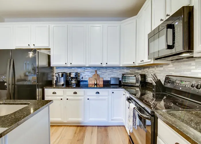 Walk To Boardwalk! Ocean Coastal Gem W/ Deck