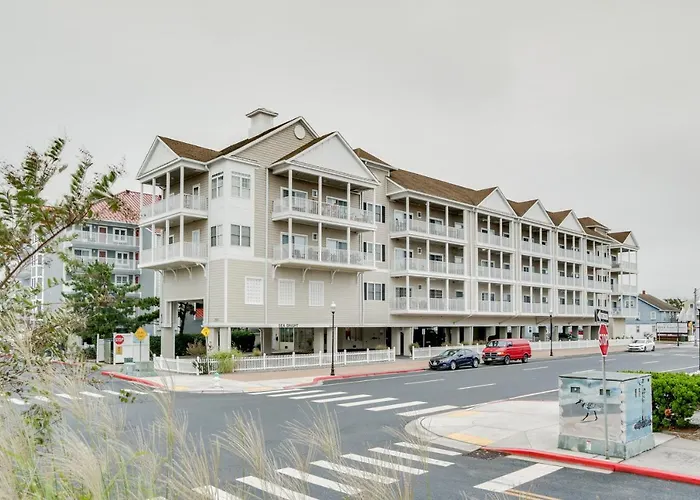 Holiday home Walk To Boardwalk! Ocean Coastal Gem W/ Deck