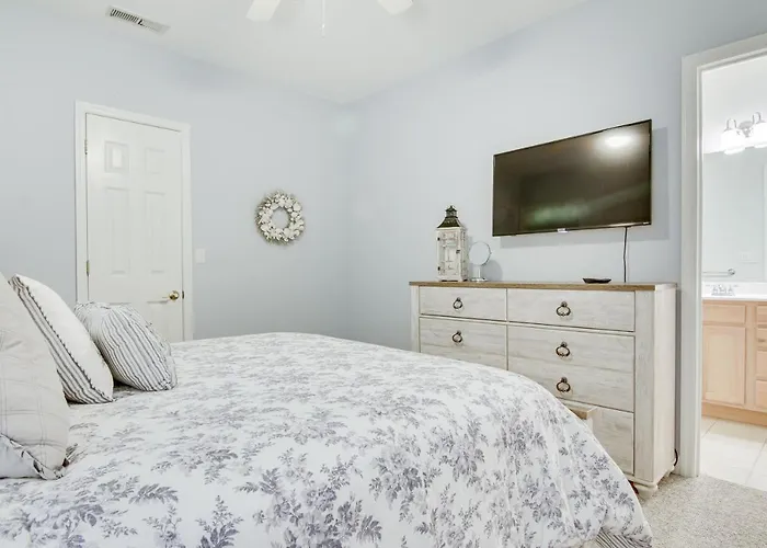 Holiday home Walk To Boardwalk! Ocean Coastal Gem W/ Deck *